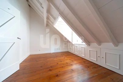 Apartamento T2 para Arrendamento em Misericórdia