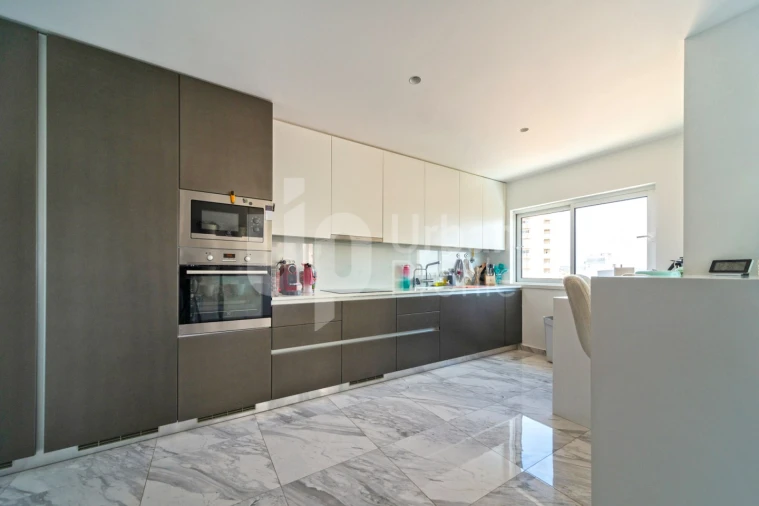 Apartamento T4 para Venda em Cascais e Estoril Foto 13