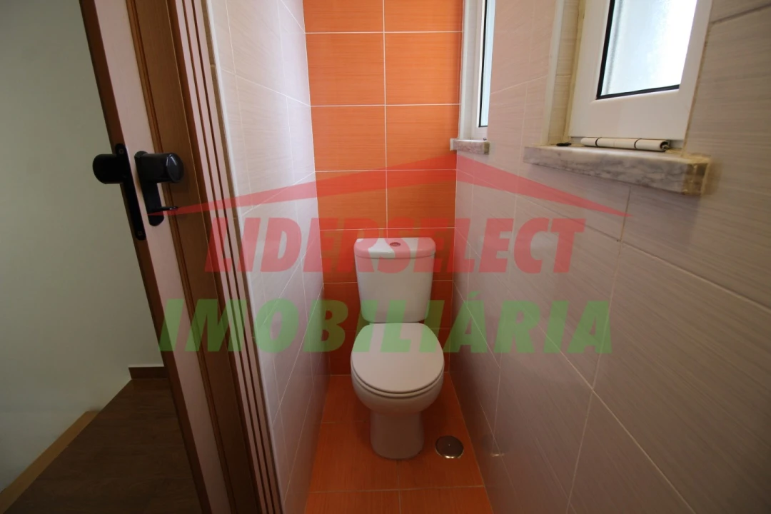 Moradia T2 para Venda em Silveira Foto 12