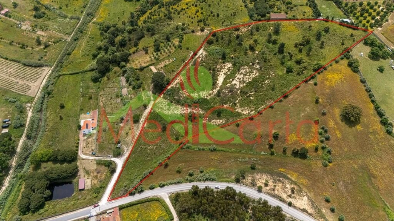 Terreno para Venda em Aveiras de Cima Foto 2