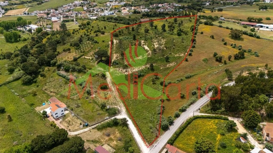 Terreno para Venda em Aveiras de Cima Foto 1