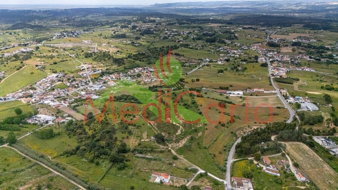 Terreno para Venda em Aveiras de Cima Foto 8