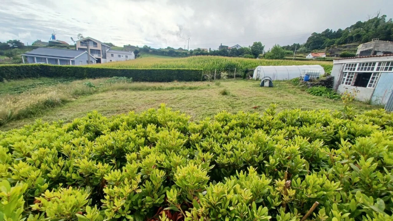 Moradia T2 para Venda em Calheta Foto 35