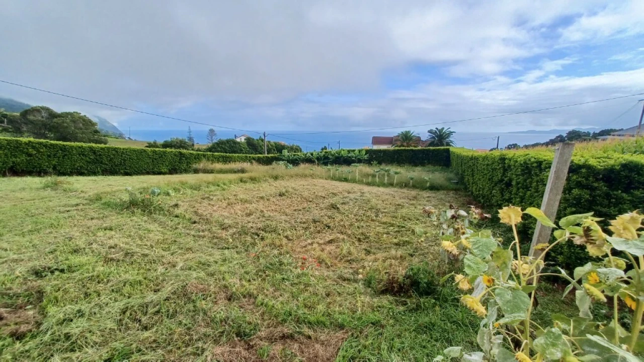 Moradia T2 para Venda em Calheta Foto 4