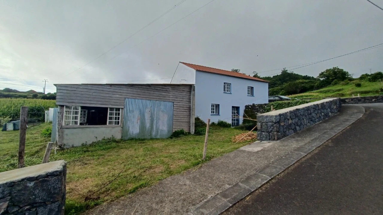 Moradia T2 para Venda em Calheta Foto 36