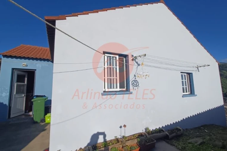 Moradia T2 para Venda em Calheta Foto 11