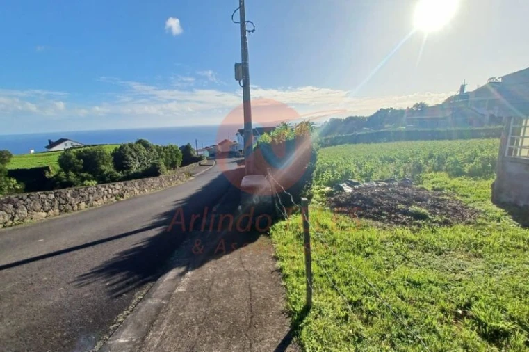 Moradia T2 para Venda em Calheta Foto 32