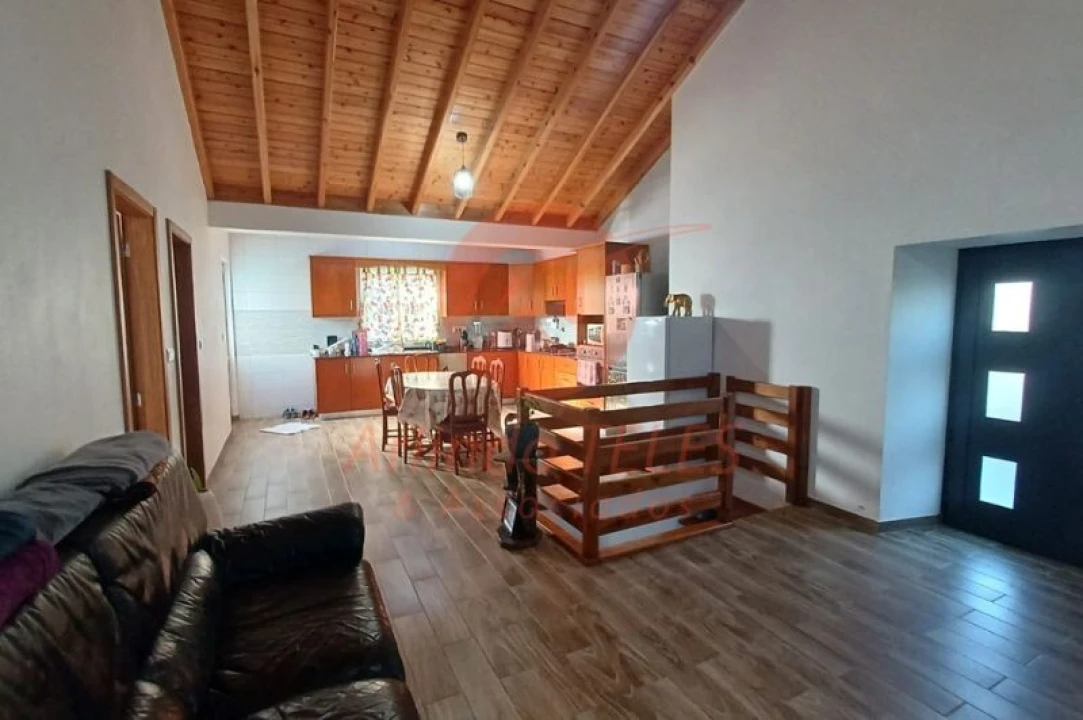 Moradia T2 para Venda em Calheta Foto 12