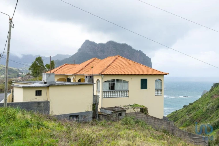 Moradia T4 para Venda em Porto da Cruz Foto 3