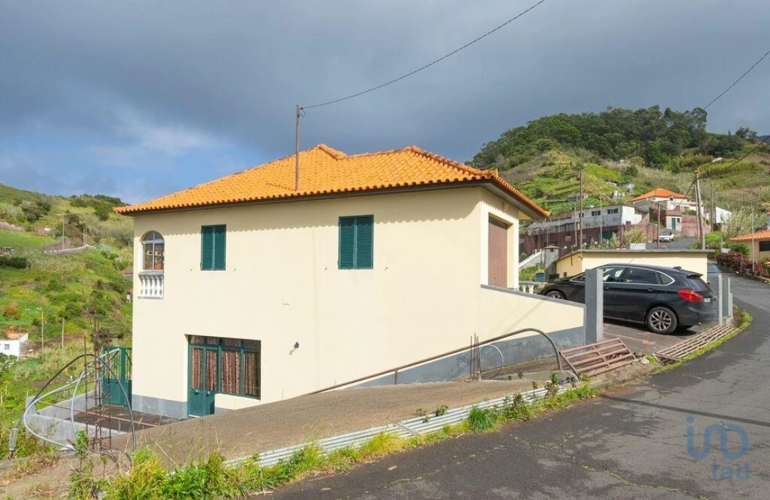 Moradia T4 para Venda em Porto da Cruz Foto 2