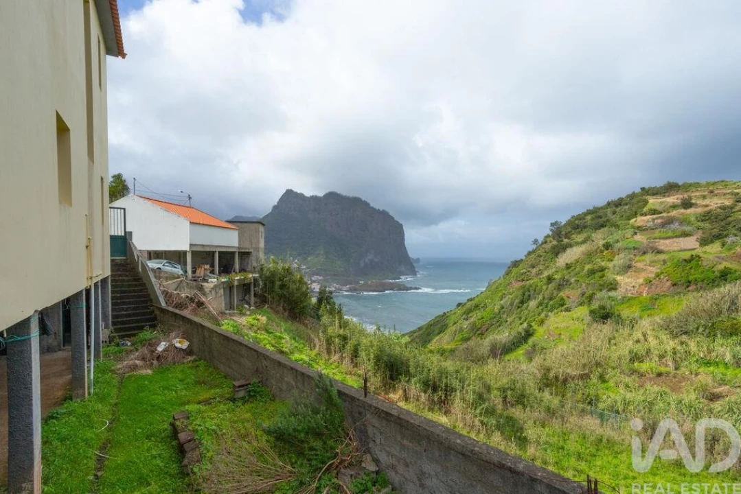 Moradia T4 para Venda em Porto da Cruz Foto 26