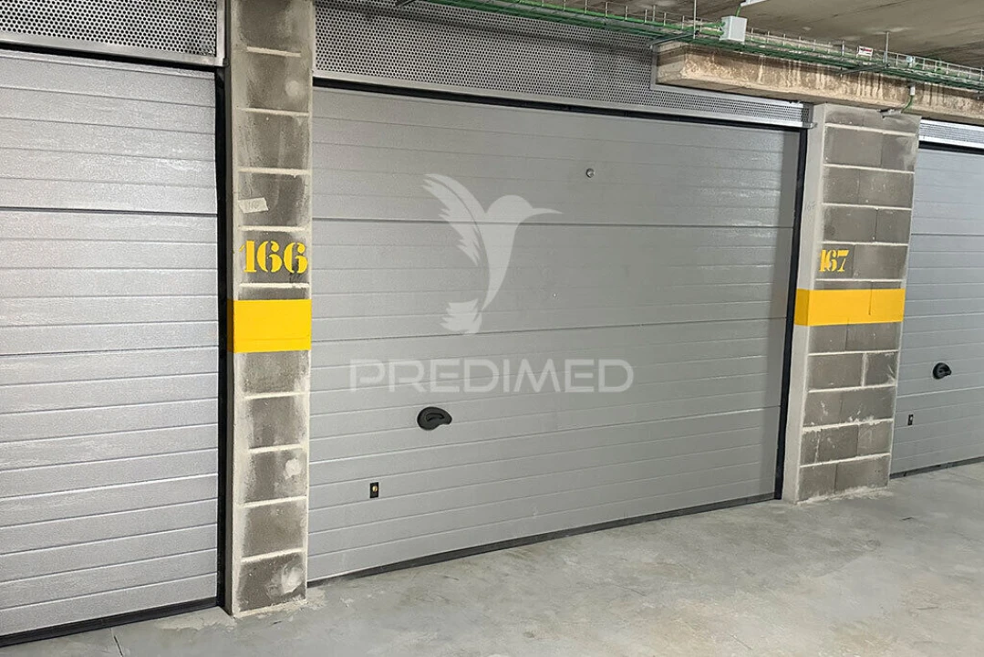 Garagem para Venda em Portimão Foto 7