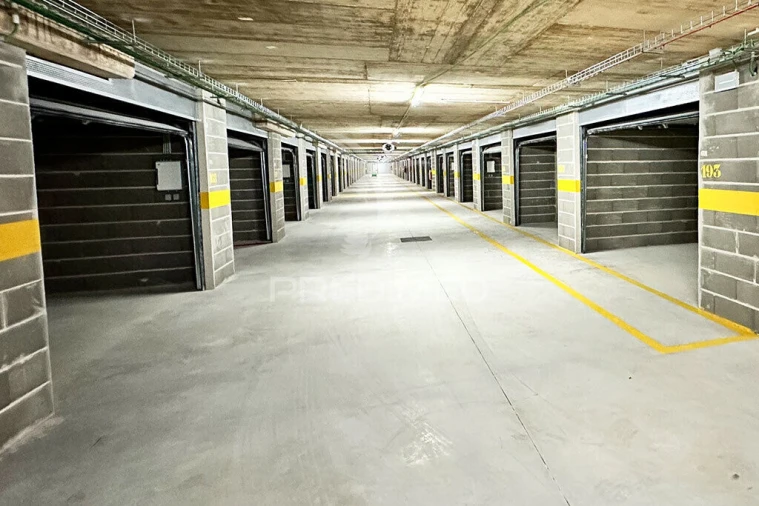 Garagem para Venda em Portimão Foto 2