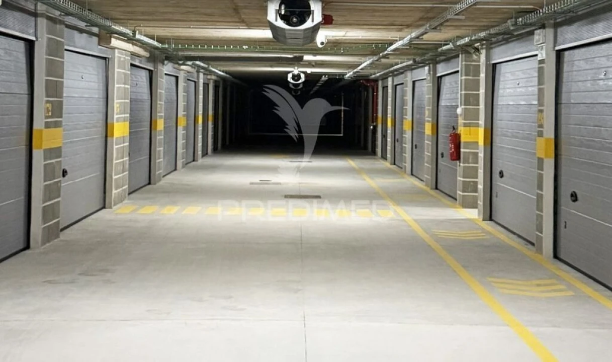 Garagem para Venda em Portimão Foto 8