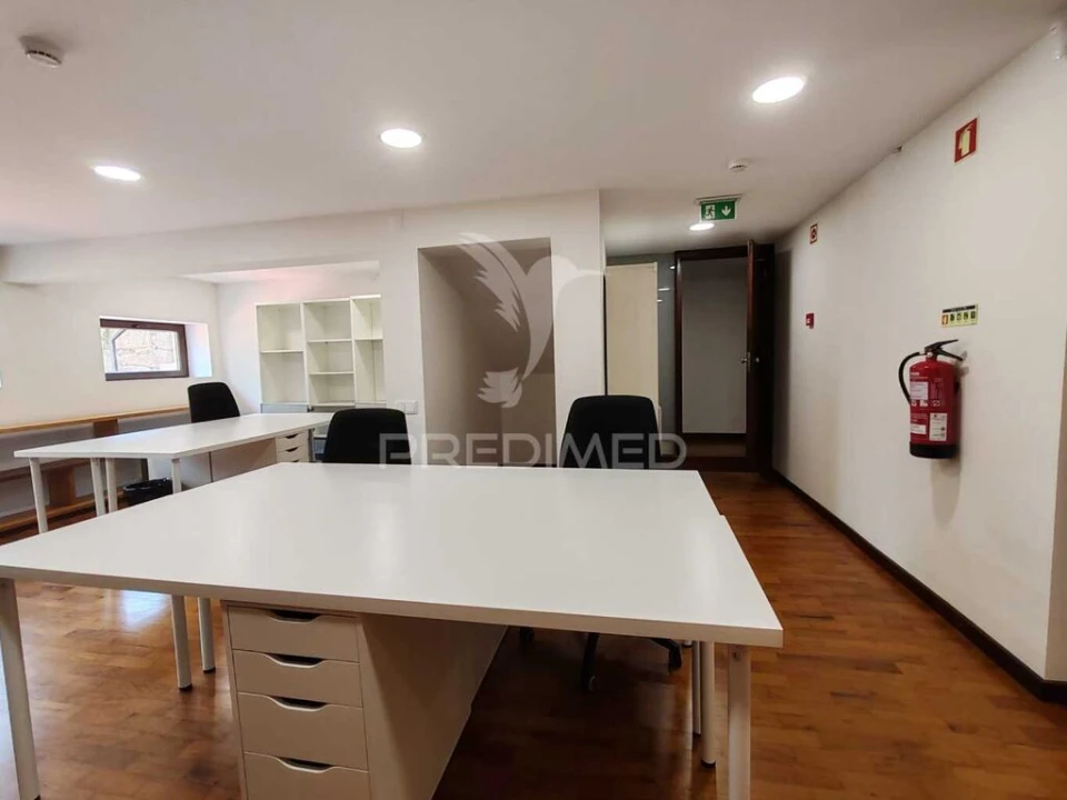 Escritório para Arrendamento em Aldoar, Foz do Douro e Nevogilde Foto 8