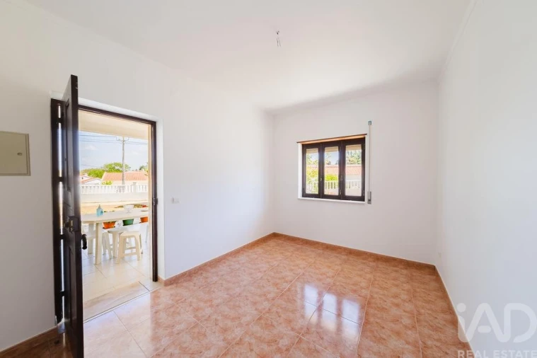 Moradia T6 para Venda em Foz do Arelho Foto 21