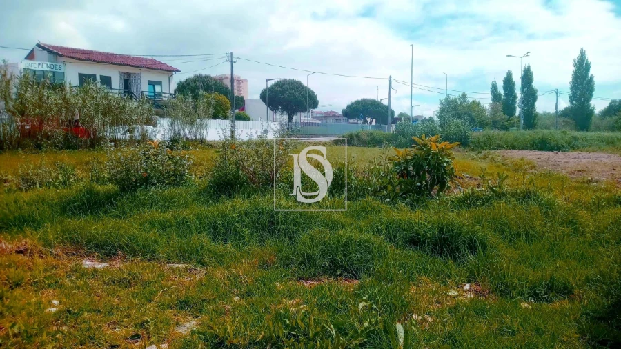 Terreno para Venda em Tavarede Foto 2