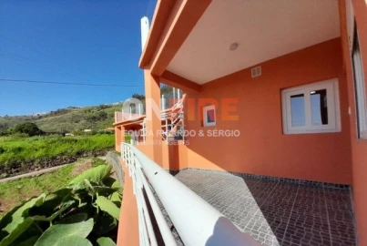 Moradia T3 para Venda em Arco da Calheta