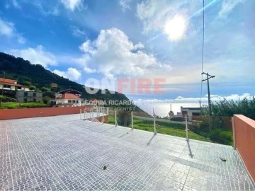 Moradia T3 para Venda em Arco da Calheta