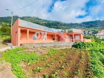 Moradia T3 para Venda em Arco da Calheta