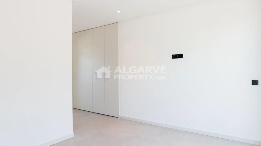 Moradia T4 para Venda em Albufeira e Olhos de Água Foto 24