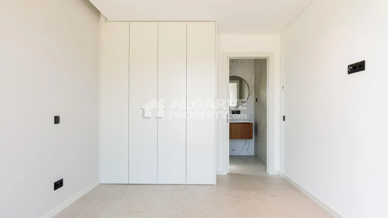 Moradia T4 para Venda em Albufeira e Olhos de Água Foto 25