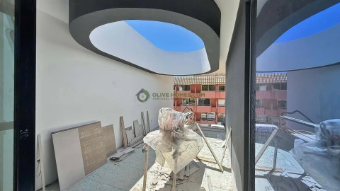 Moradia T4 para Venda em Quarteira