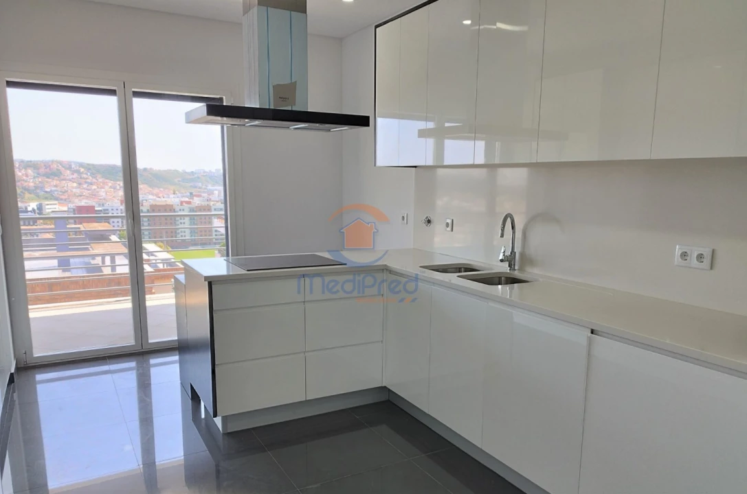 Apartamento T3 para Venda em Odivelas Foto 2
