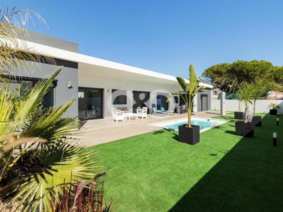 Moradia T4 para Venda em Vila de Sagres Foto 4