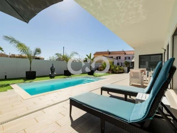 Moradia T4 para Venda em Vila de Sagres