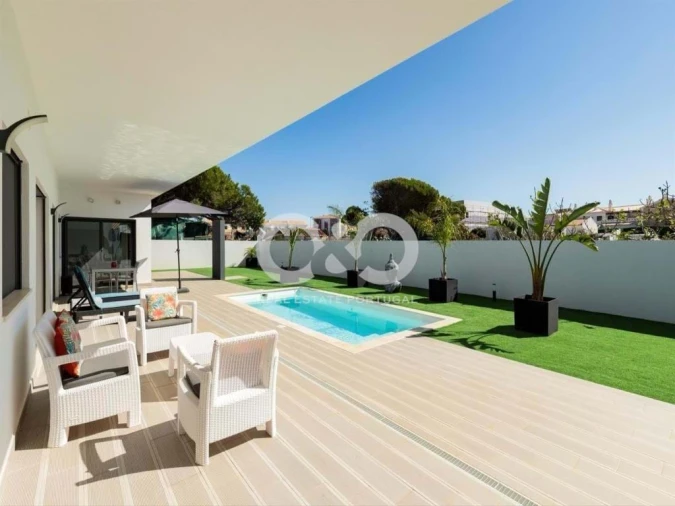 Moradia T4 para Venda em Vila de Sagres Foto 6