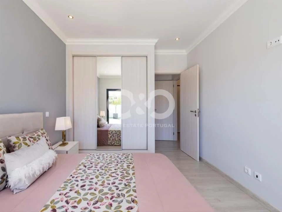 Moradia T4 para Venda em Vila de Sagres Foto 16
