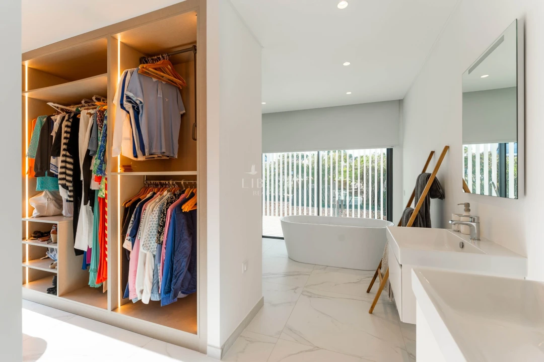 Moradia T5 para Venda em Almancil Planta 19