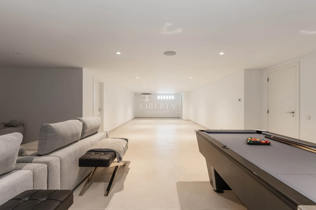 Moradia T5 para Venda em Almancil Planta 29