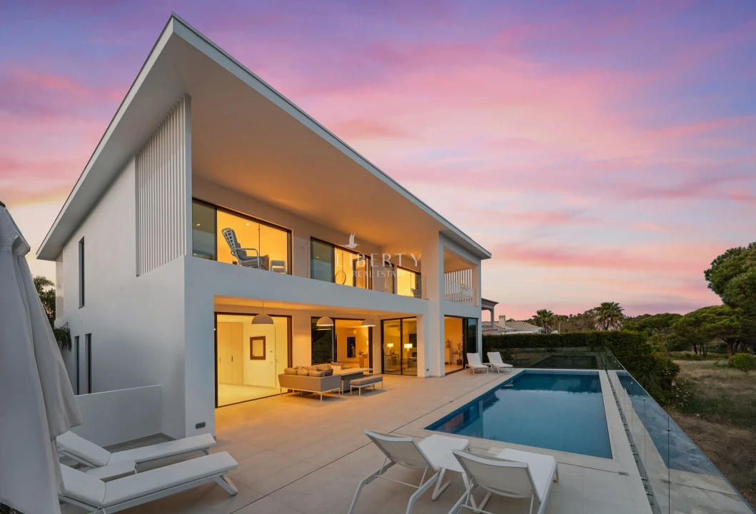 Moradia T5 para Venda em Almancil Planta 3