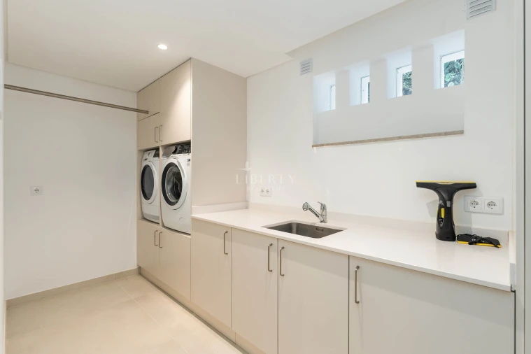 Moradia T5 para Venda em Almancil Planta 30