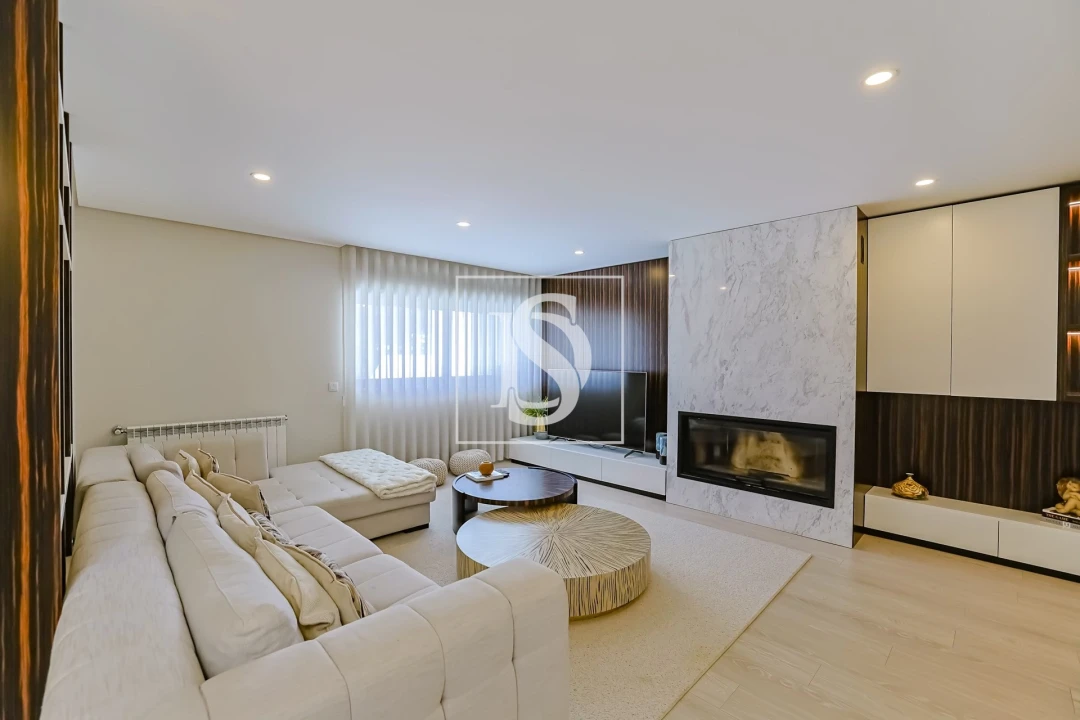 Moradia T4 para Venda em Abade de Neiva Foto 1