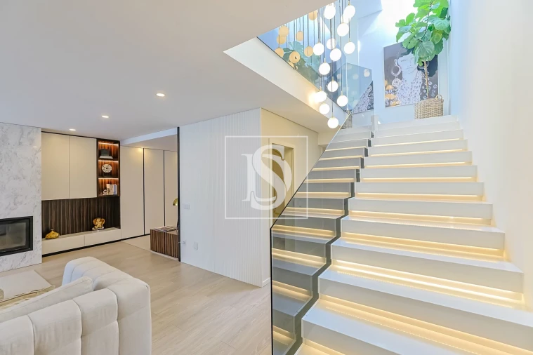 Moradia T4 para Venda em Abade de Neiva Foto 5