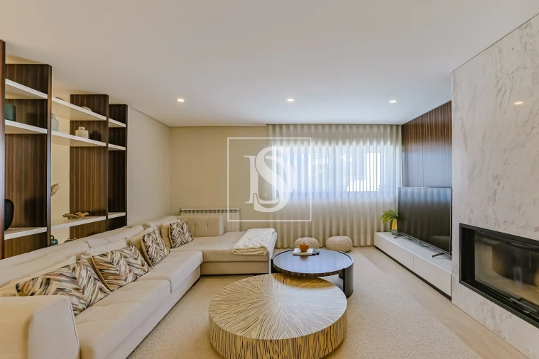 Moradia T4 para Venda em Abade de Neiva Foto 7