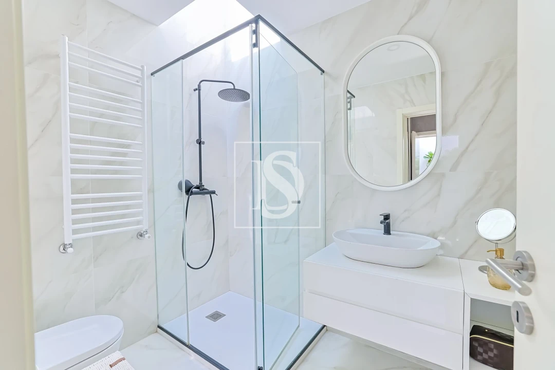 Moradia T4 para Venda em Abade de Neiva Foto 24