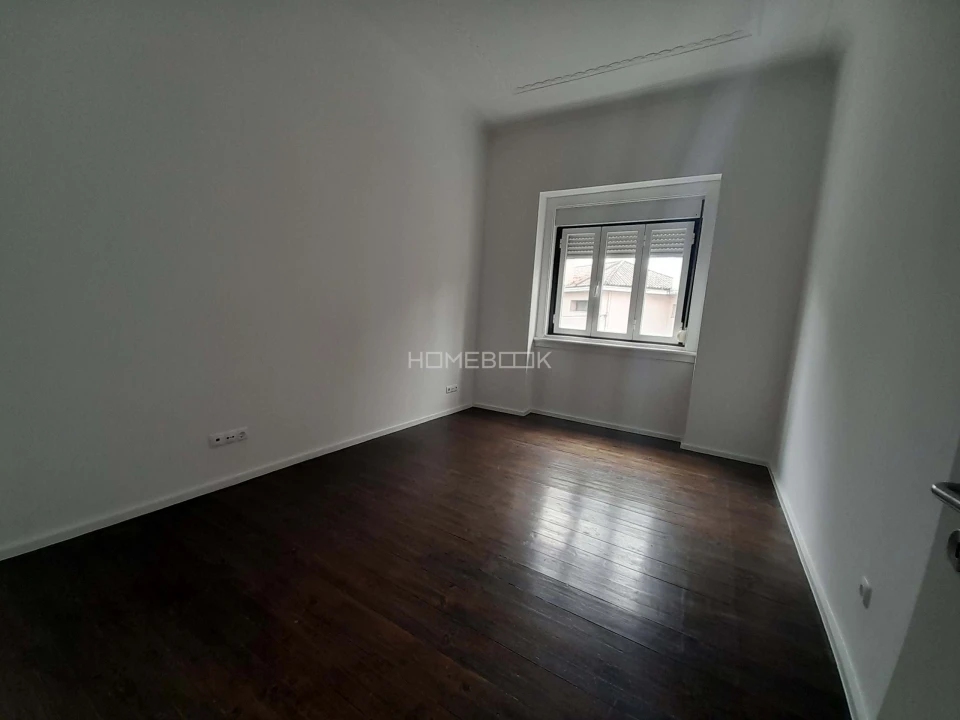 Apartamento T2 para Venda em Penha de França Foto 5