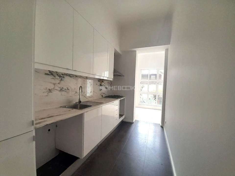 Apartamento T2 para Venda em Penha de França Foto 2