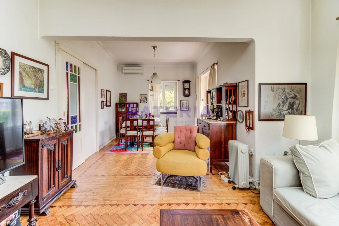 Moradia T5 para Venda em Algés, Linda-A-Velha e Cruz Quebrada-Dafundo Foto 4