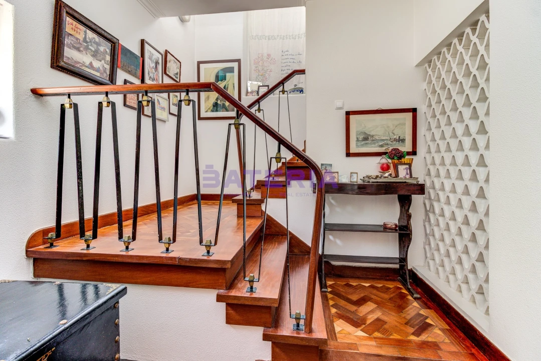 Moradia T5 para Venda em Algés, Linda-A-Velha e Cruz Quebrada-Dafundo Foto 14