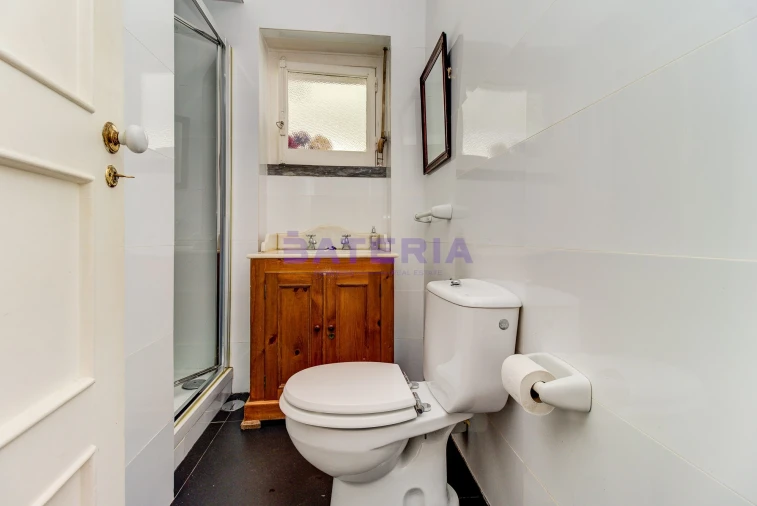 Moradia T5 para Venda em Algés, Linda-A-Velha e Cruz Quebrada-Dafundo Foto 8