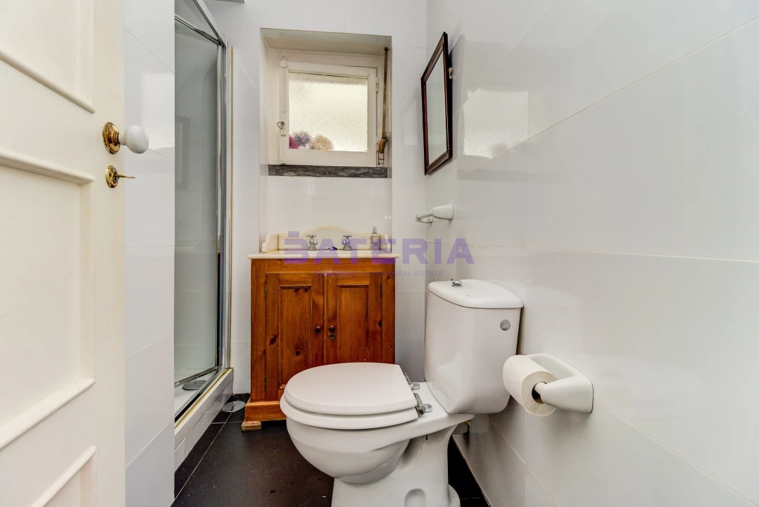 Moradia T5 para Venda em Algés, Linda-A-Velha e Cruz Quebrada-Dafundo Foto 8