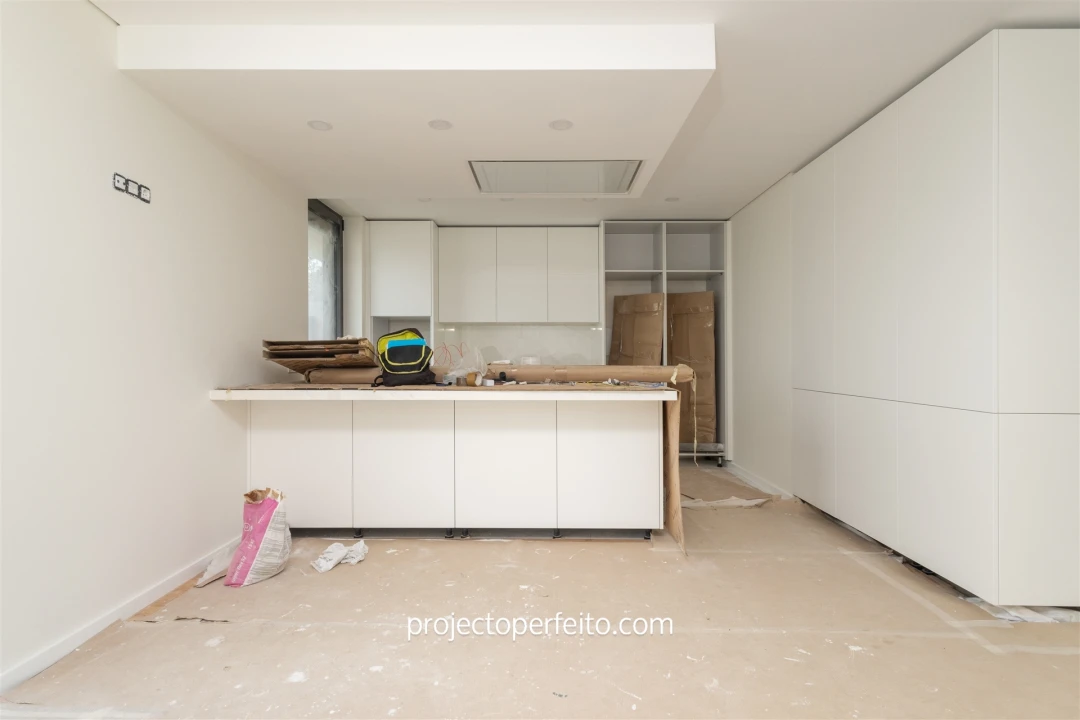 Moradia T4 para Venda em Madalena Foto 9