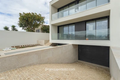 Moradia T4 para Venda em Madalena