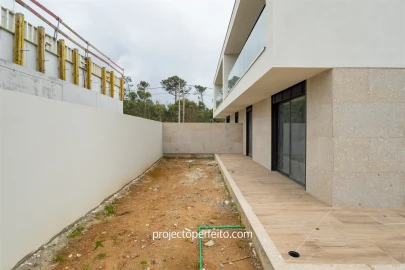 Moradia T4 para Venda em Madalena