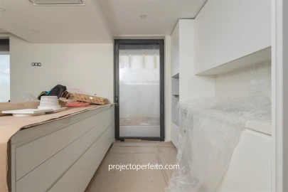 Moradia T4 para Venda em Madalena
